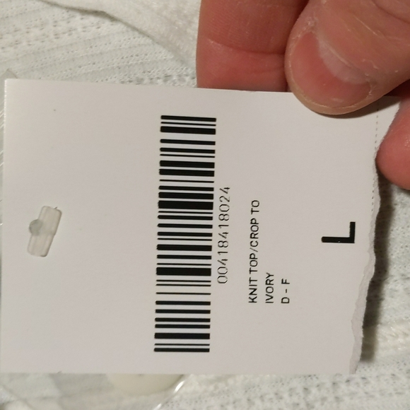 NWT crop top - Picture 4 of 4